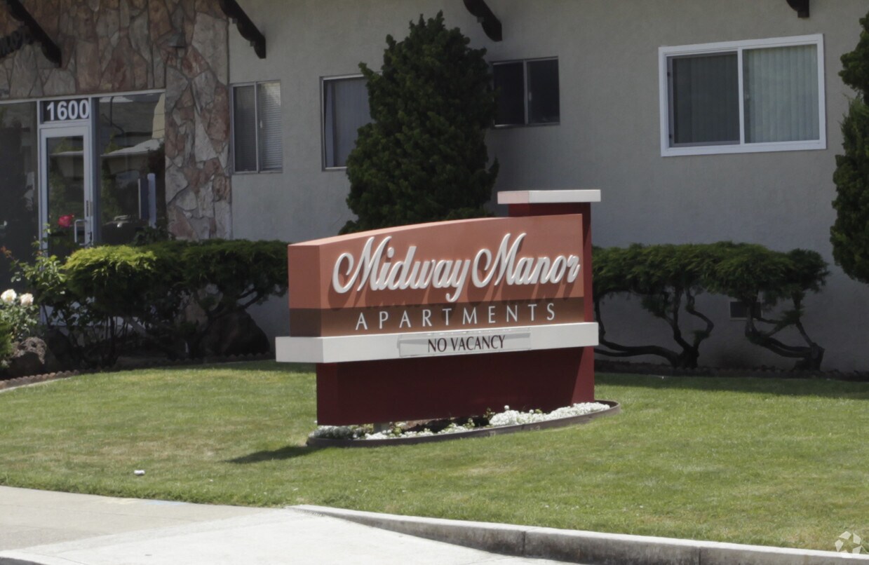 Foto del edificio - Midway Manor Apartments