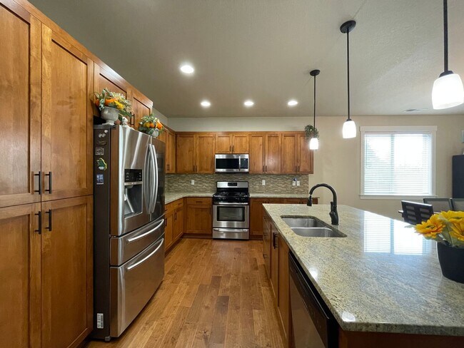 Foto del edificio - 4Bd/2.5Ba Storybook Home in Beaverton with...
