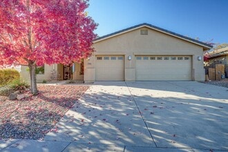 Building Photo - 865 Crystal View Dr