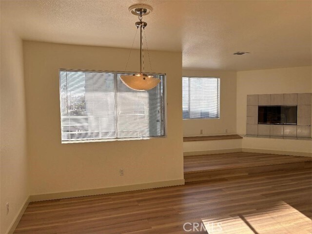 Foto del edificio - 976 W Hamilton Ave