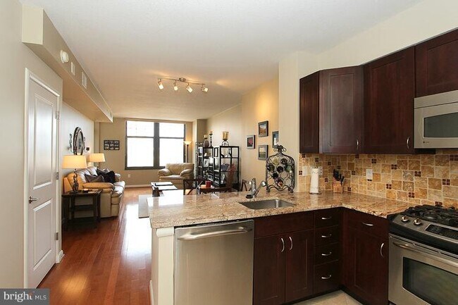 Foto del edificio - 1021 N Garfield St