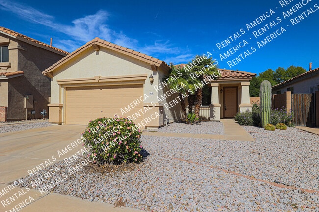 Building Photo - 4/2 ~ Move in Ready ~ No Carpet ~ Low Main...