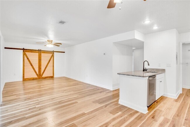 Building Photo - 1177 Paseo Del Mar