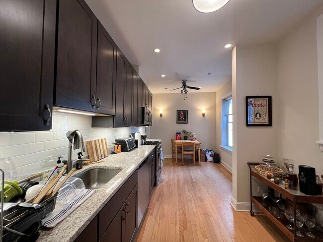 Foto del edificio - 2921 N Whipple St