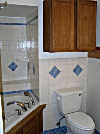 Bath Jacuzzi Tub - 1275 Hess Ave