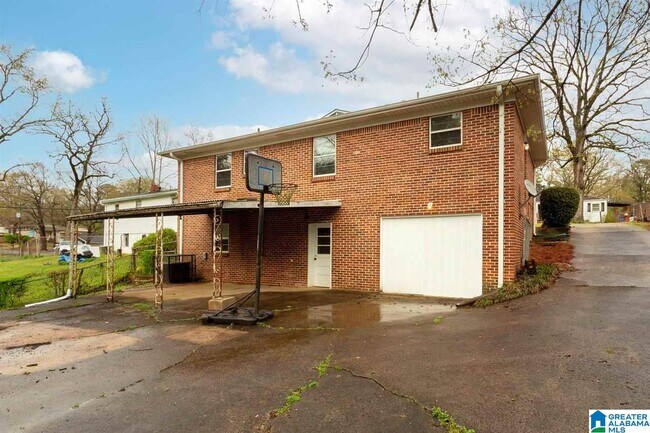 Foto del edificio - 1136 Birchwood St