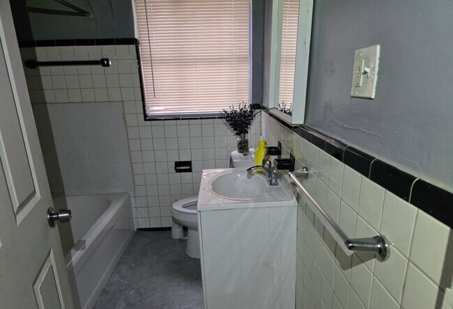 Foto del edificio - 14338 Lauder St