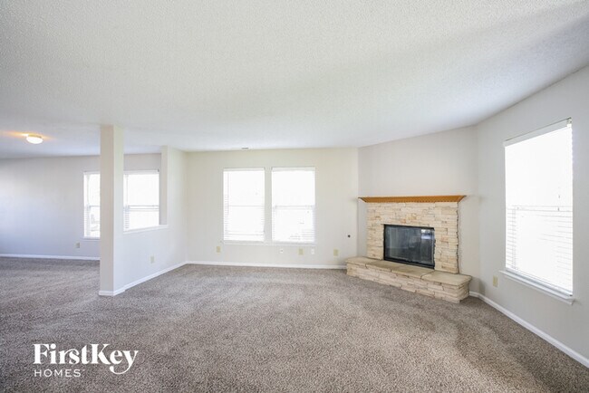 Foto del edificio - 10305 Kings Gap Way