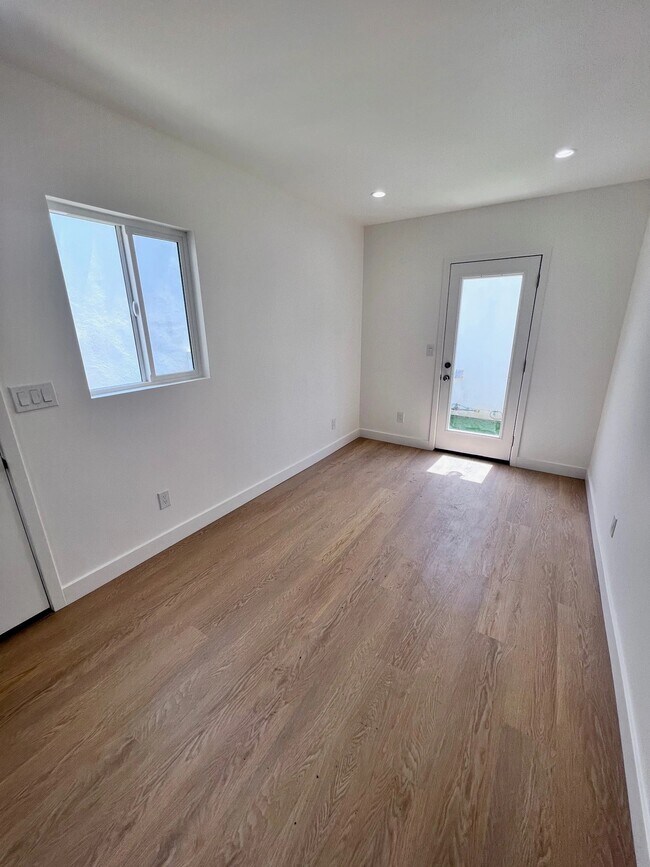 Foto del edificio - 3920 W 27th St