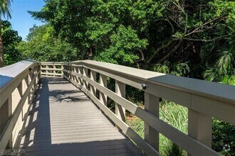 Building Photo - 5501 Heron Point Dr