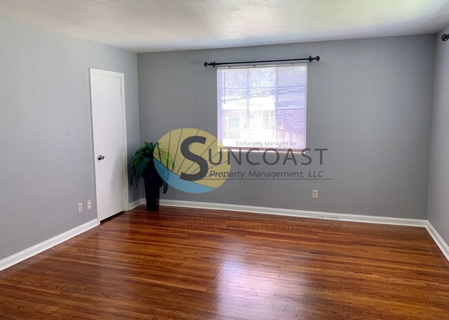 Building Photo - Bright & Charming 3BD in West Jax!