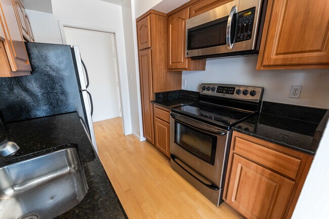 Photo - 1998 Broadway Apartment