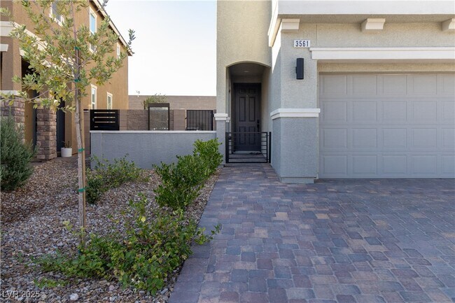 Building Photo - 3561 Dimora St