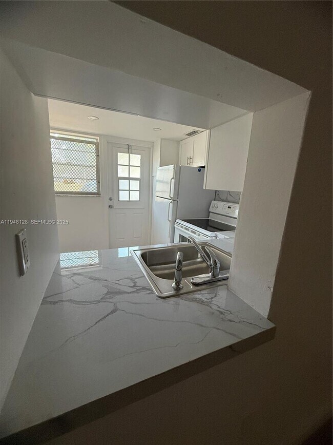 Foto del edificio - 2820 NE 201st Terrace