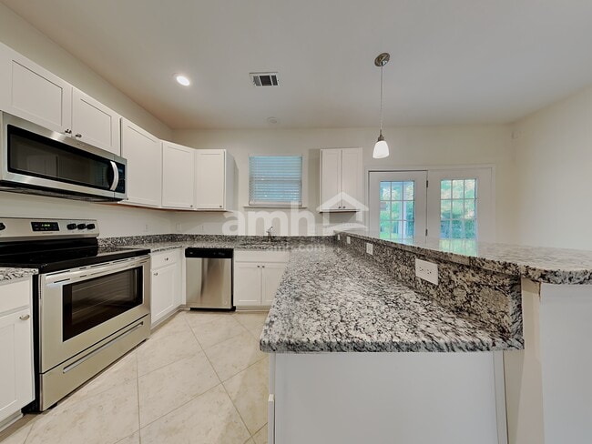 Foto del edificio - 27 Winslow Cir