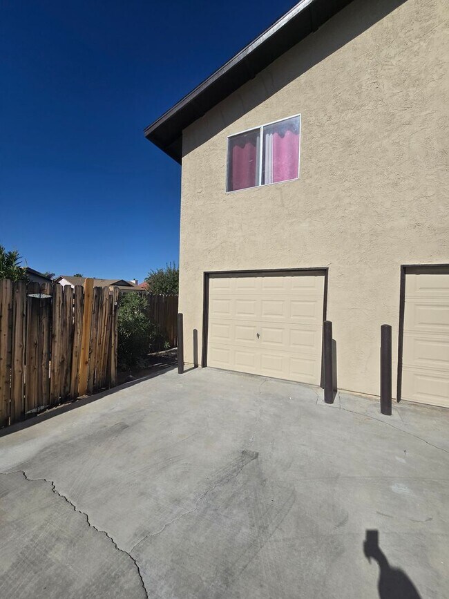 Building Photo - 801 Capehart Ct
