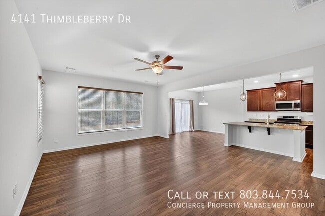Foto del edificio - 4141 Thimbleberry Dr