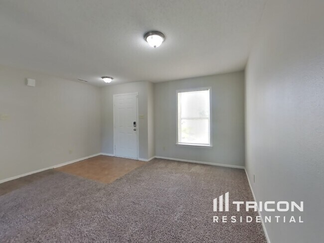 Foto del edificio - 10823 Firefly Cir