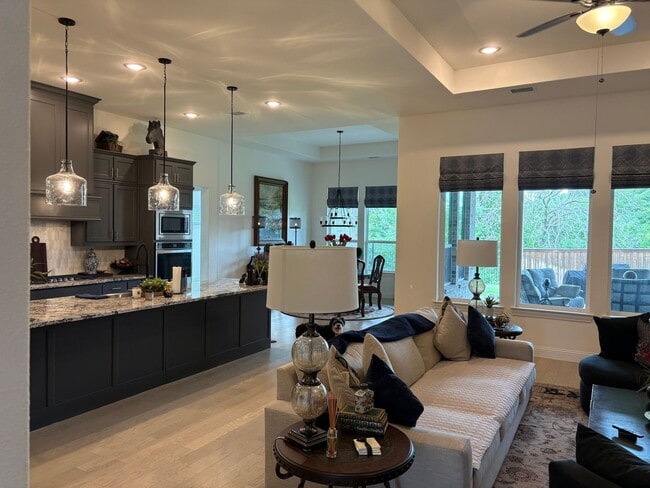 Building Photo - Spacious 4BR House in Argyle