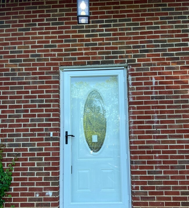 Foto del edificio - 141 Bailey Collins Dr