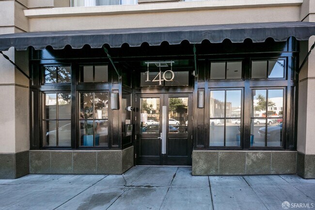 Foto del edificio - 140 Van Ness Ave