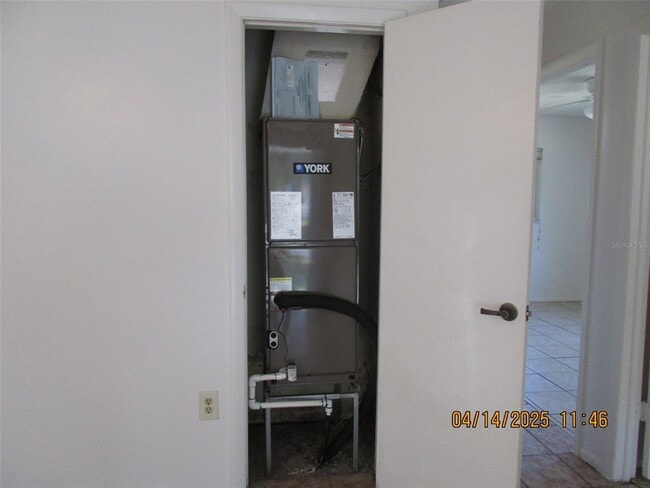 Building Photo - 809 Ocean St