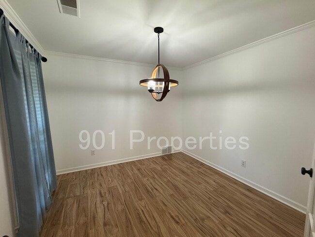 Photo - 1602 Bubbling Brook Dr House