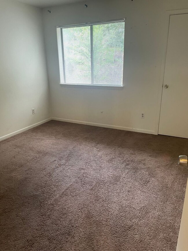 Building Photo - 1200 Florida Rd