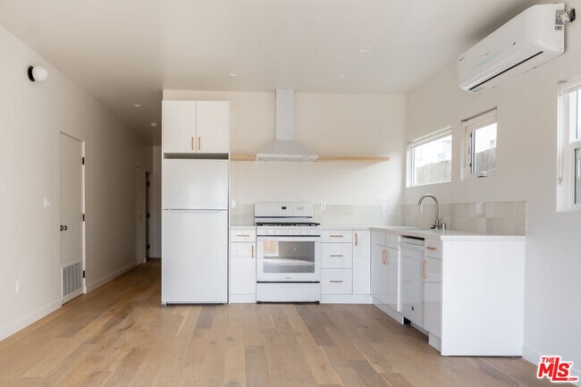 Foto del edificio - 3611 Bellevue Ave