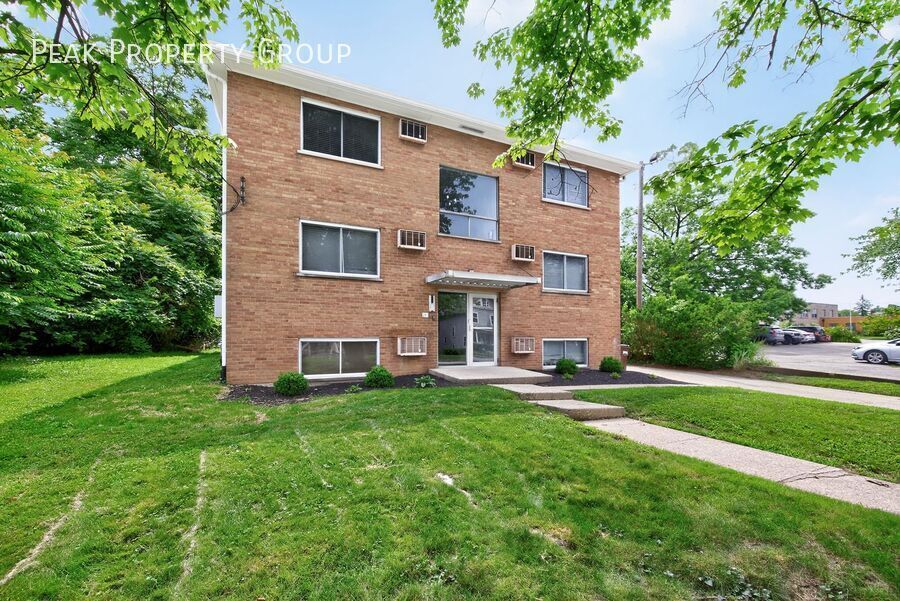 Foto principal - 6140 Ridge Ave