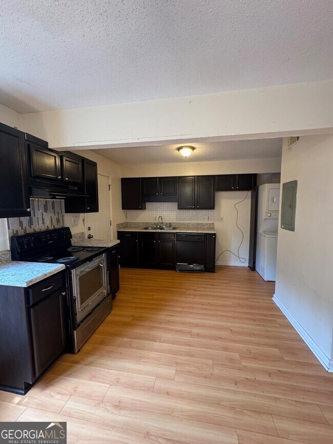 Foto del edificio - 6354 Shannon Pkwy