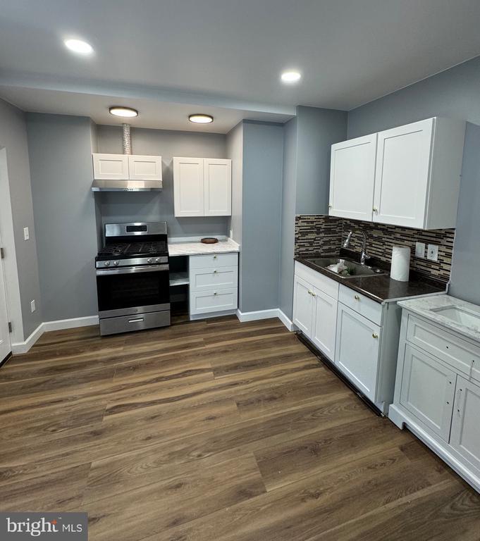 Foto principal - 2841 Cantrell St