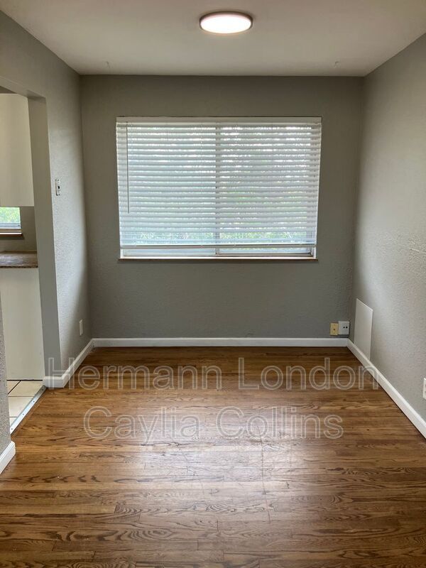 Building Photo - 7406 Olian Dr