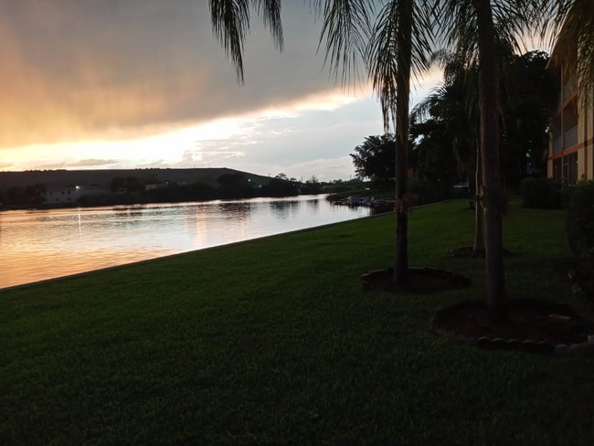 Photo - 4401 Crystal Lake Dr Apartment