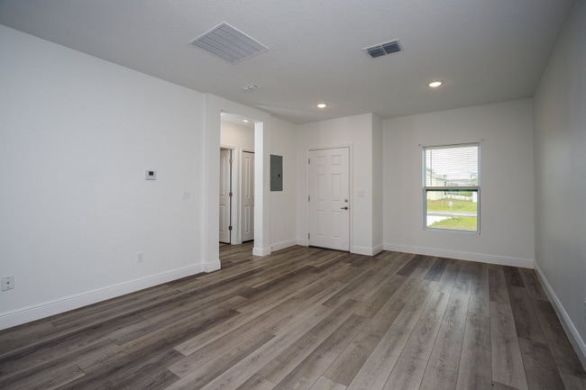 Building Photo - 309 Clermont Dr