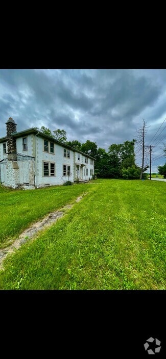 Building Photo - 1533 NY-208