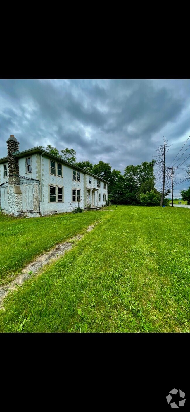 Building Photo - 1533 NY-208