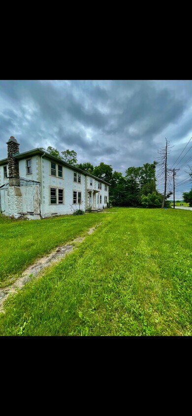 Primary Photo - 1533 NY-208