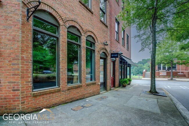 Foto del edificio - 4173 Raphael Street
