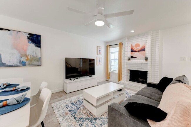 Foto del edificio - 8400 Jamestown Dr