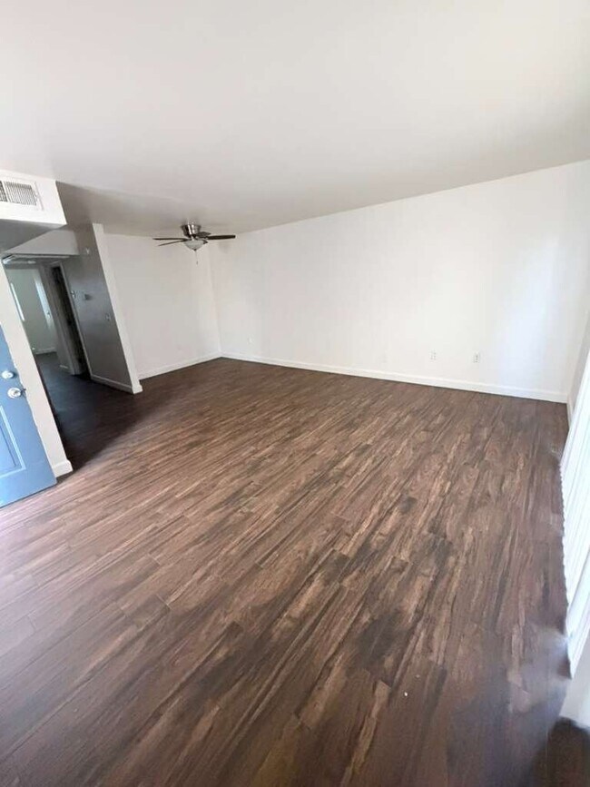 Foto del edificio - 777 West Campbell Ave