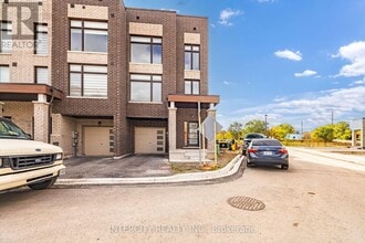 Building Photo - 2 Queenpost Dr Building Photo - 2 Queenpost Dr