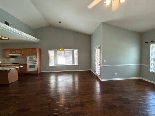 Foto del edificio - 5032 W Modoc Ave