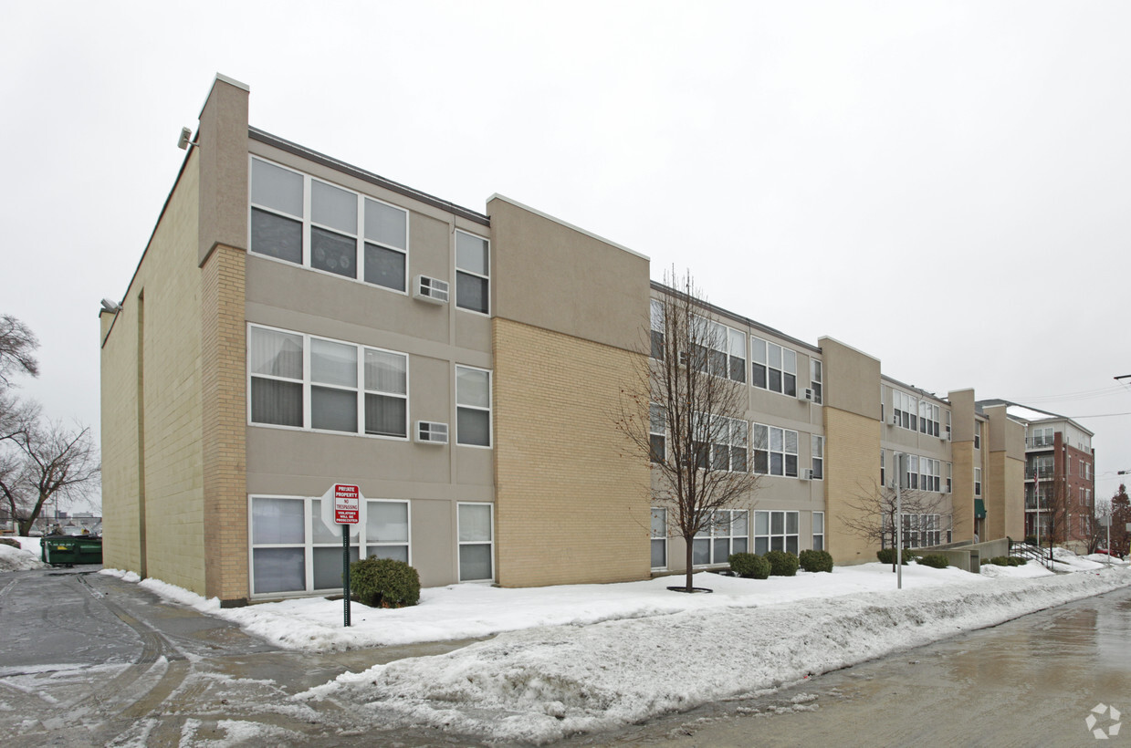 Primary Photo - Grand Haven Apartments