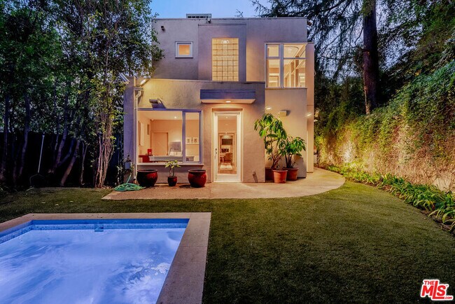 Foto del edificio - 2423 E Horse Shoe Canyon Rd