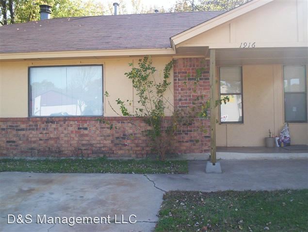 Primary Photo - 2 br, 1 bath House - 1916 Twisted Oak Drive