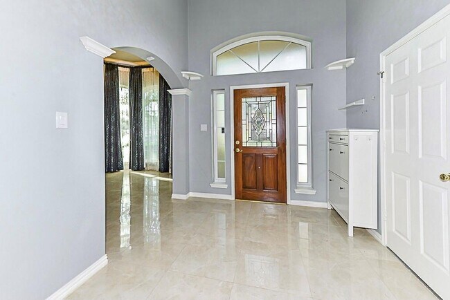 Building Photo - 21515 Santa Clara Dr