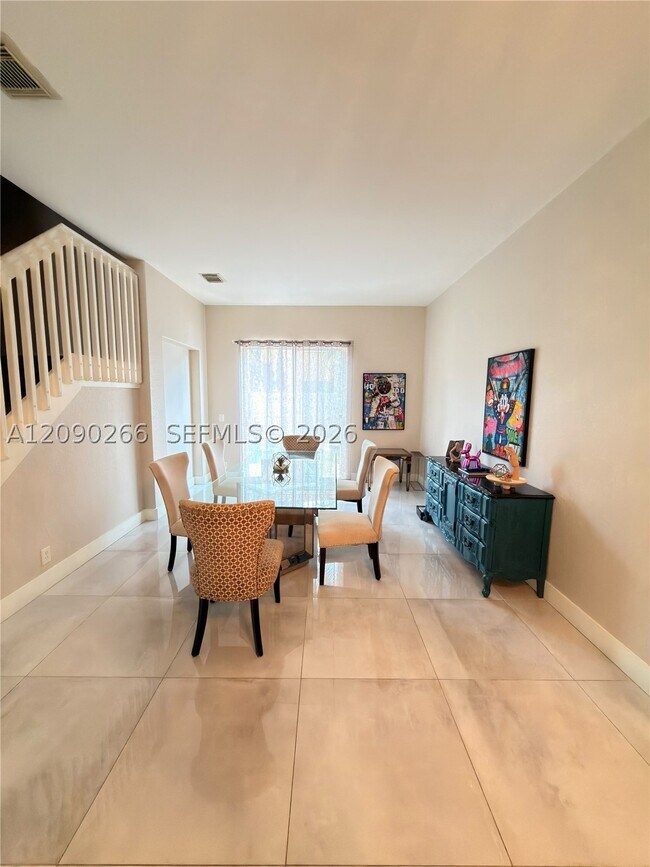 Building Photo - 5051 SW 35th Way