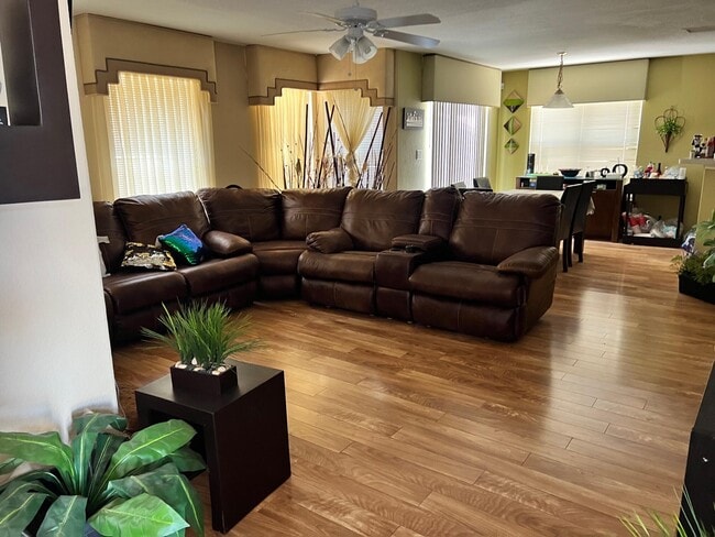 Building Photo - 7105 Tierra Roja St