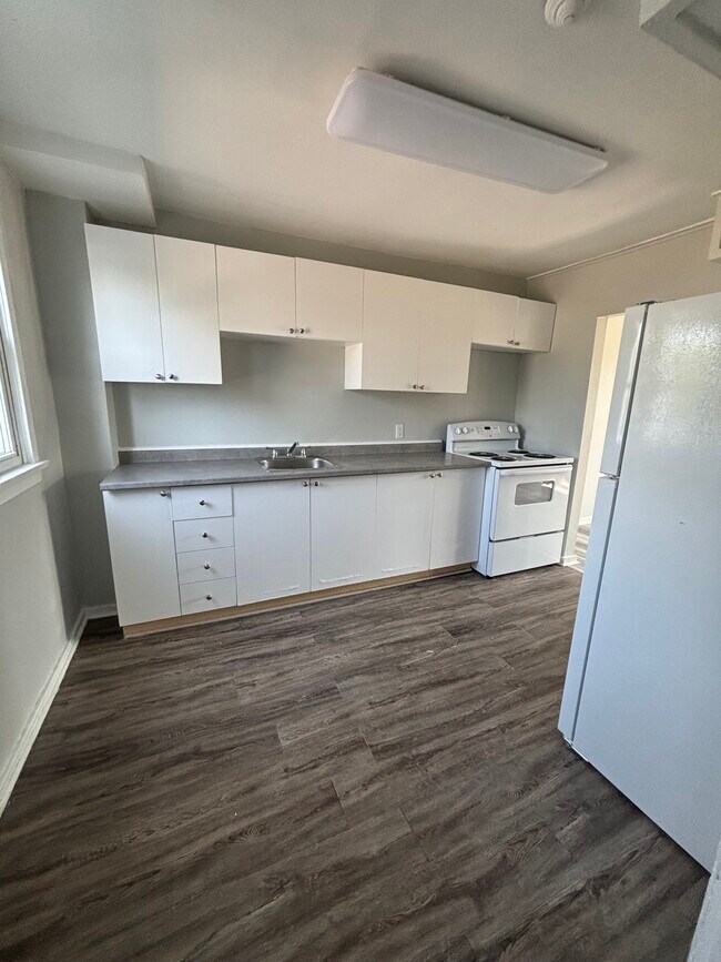 Photo du bâtiment - Very large 2 bedroom townhome in Picton